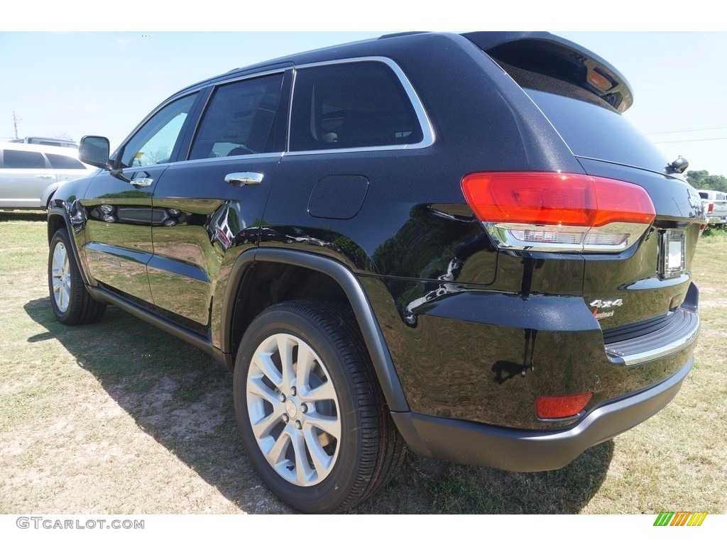 2017 Grand Cherokee Limited 4x4 - Diamond Black Crystal Pearl / Black/Light Frost Beige photo #2