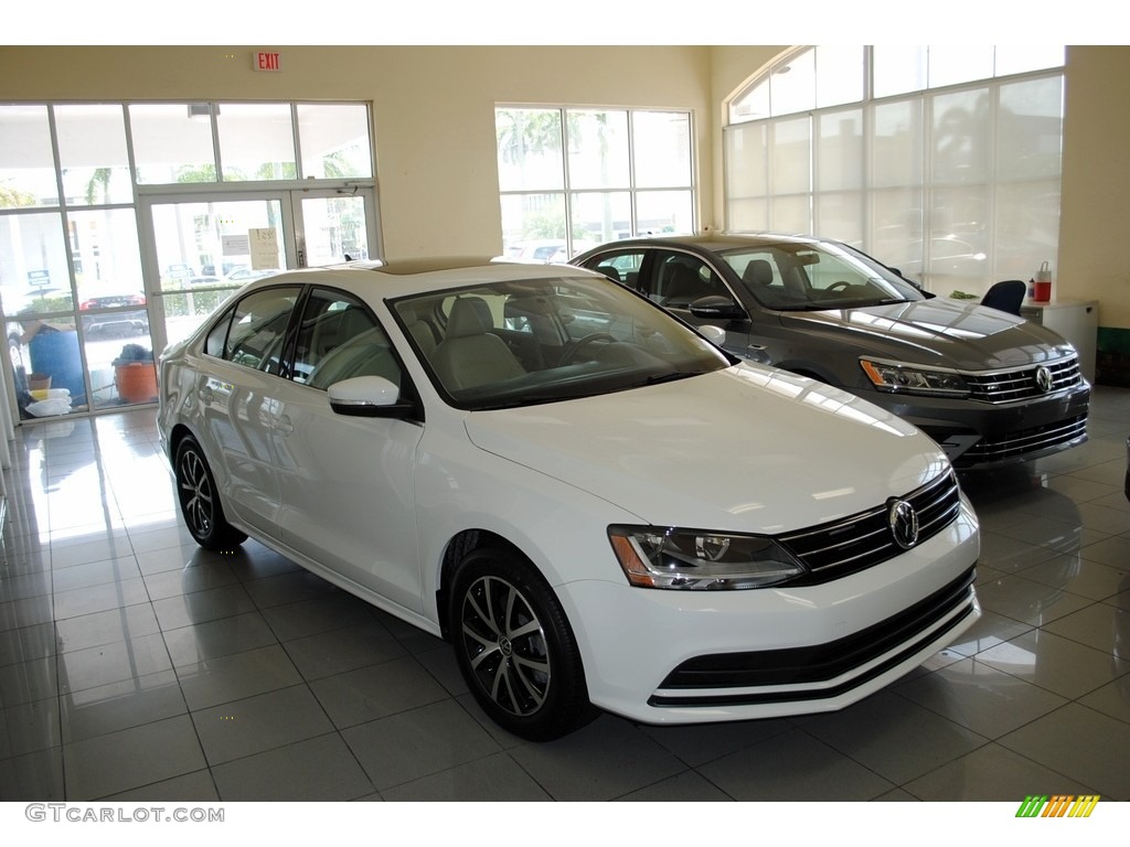 2017 Jetta SE - Pure White / Cornsilk Beige photo #1