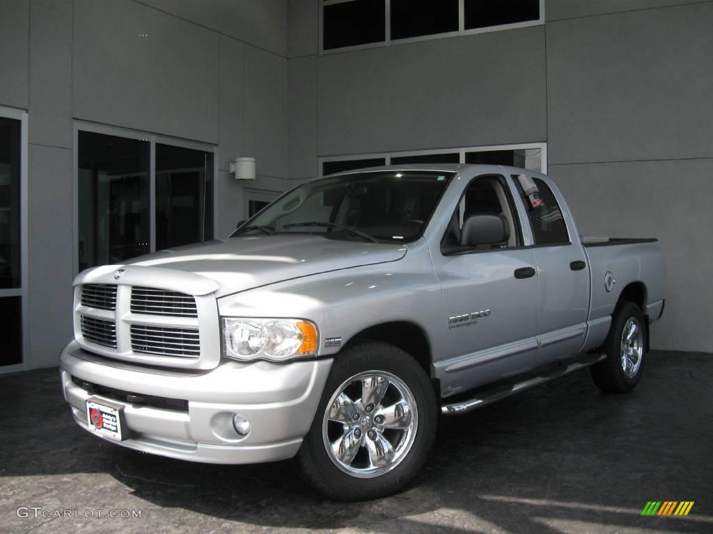 2005 Ram 1500 Sport Quad Cab - Bright Silver Metallic / Dark Slate Gray photo #3