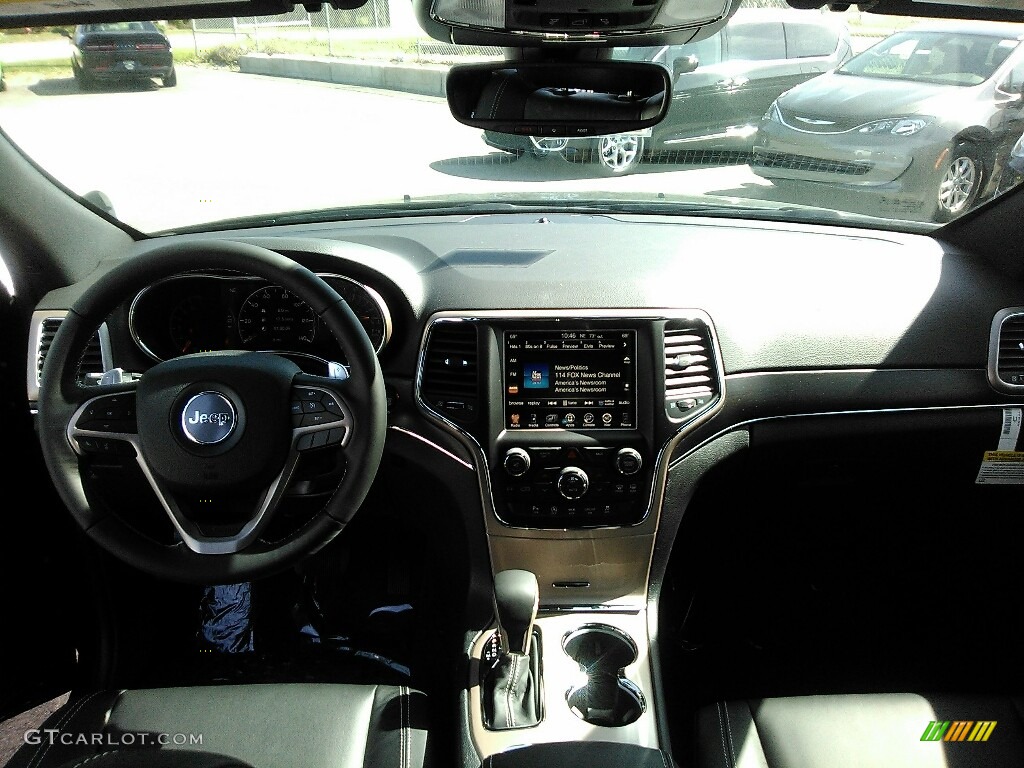 2017 Grand Cherokee Limited 4x4 - Diamond Black Crystal Pearl / Black photo #5