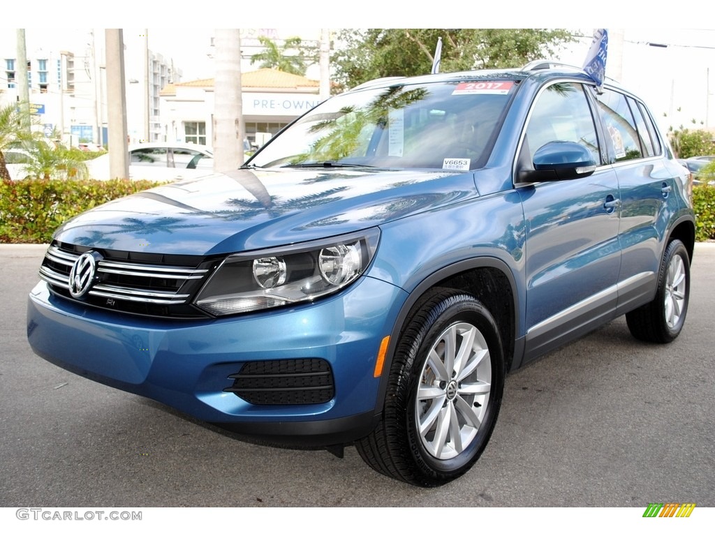 2017 Tiguan Wolfsburg - Pacific Blue Metallic / Sandstone photo #5