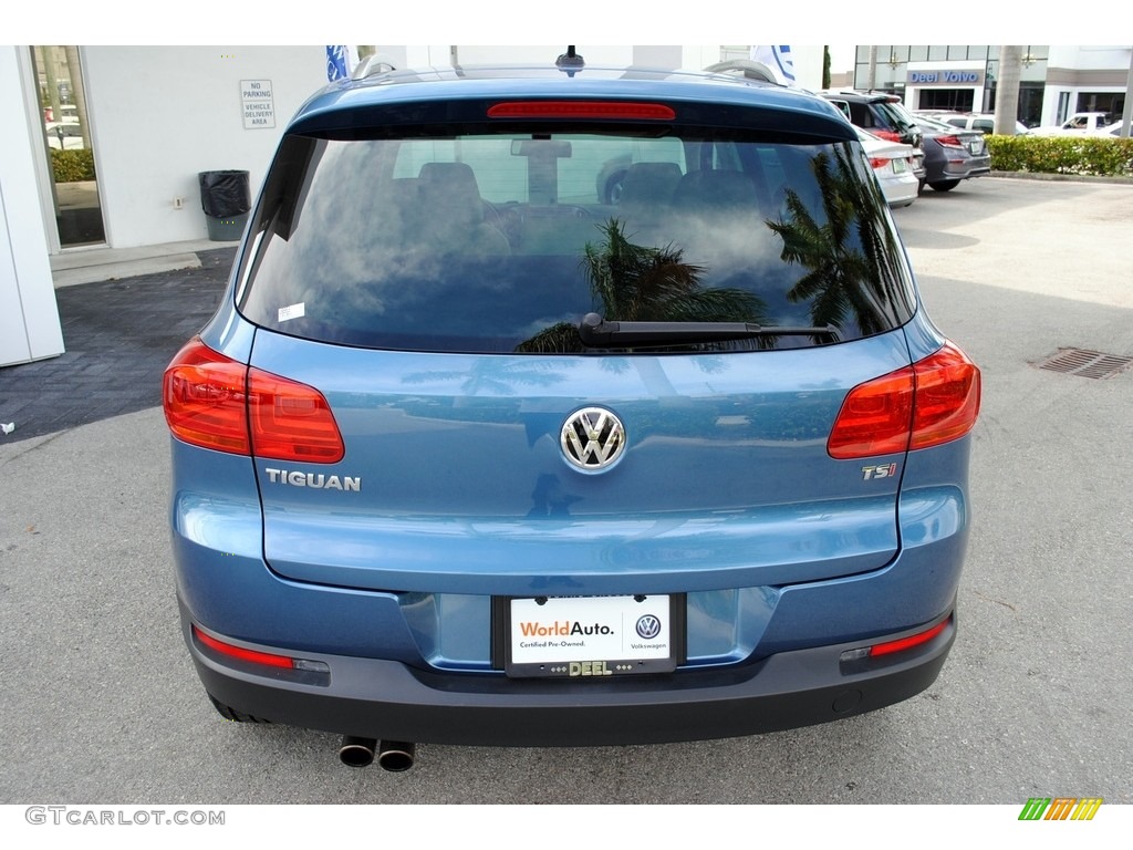 2017 Tiguan Wolfsburg - Pacific Blue Metallic / Sandstone photo #8