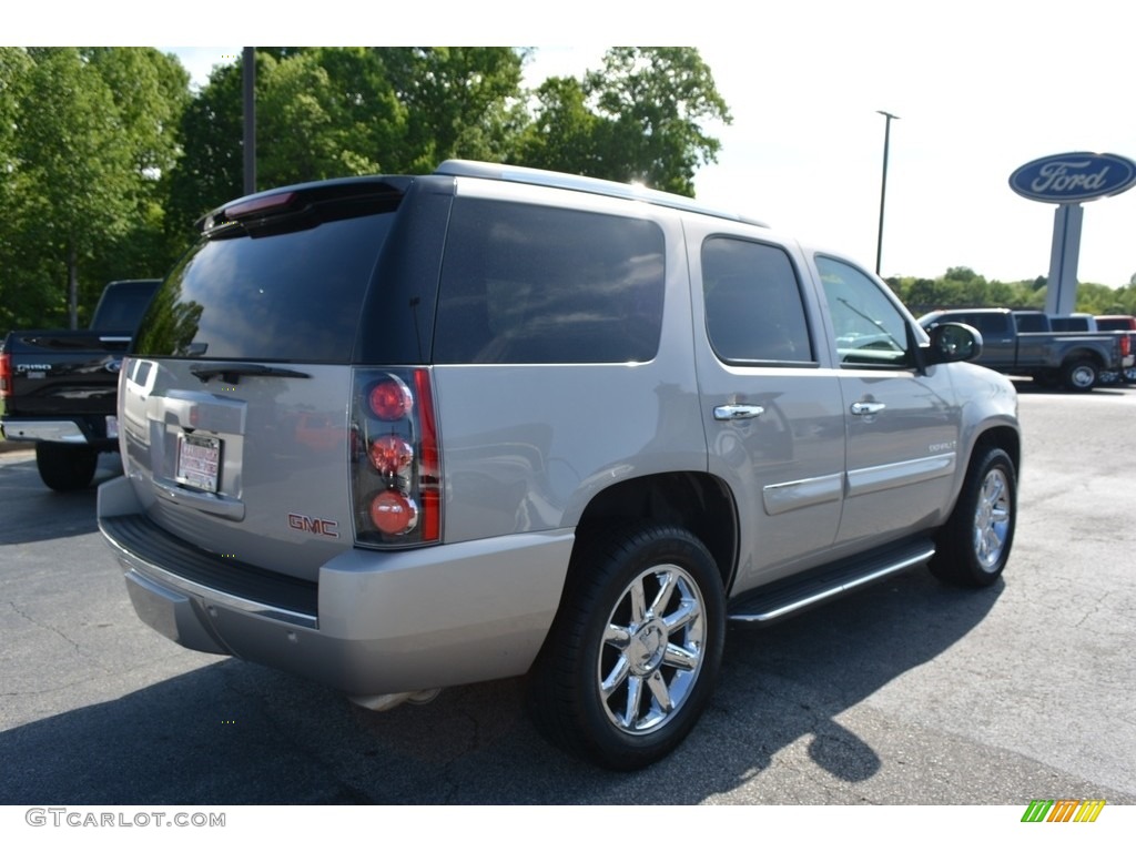 2008 Yukon Denali AWD - Gold Mist Metallic / Cocoa/Light Cashmere photo #3