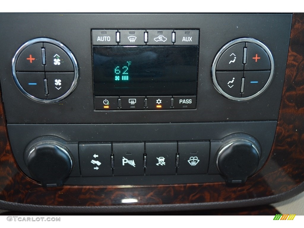 2008 Yukon Denali AWD - Gold Mist Metallic / Cocoa/Light Cashmere photo #22