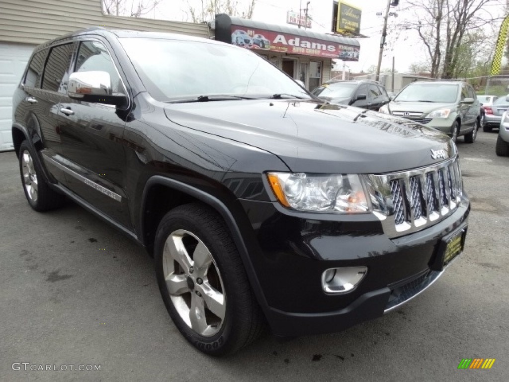 2011 Grand Cherokee Overland 4x4 - Blackberry Pearl / New Saddle/Black photo #3