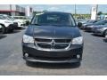 Dark Charcoal Pearl - Grand Caravan Crew Photo No. 7