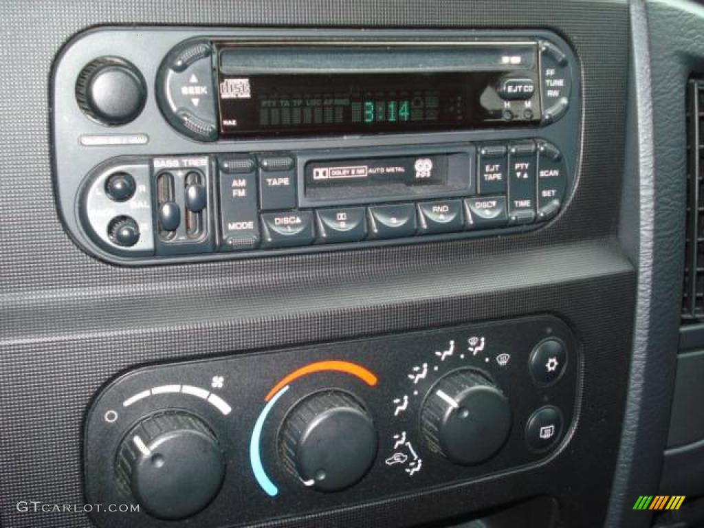 2004 Ram 1500 SLT Quad Cab 4x4 - Bright Silver Metallic / Dark Slate Gray photo #17