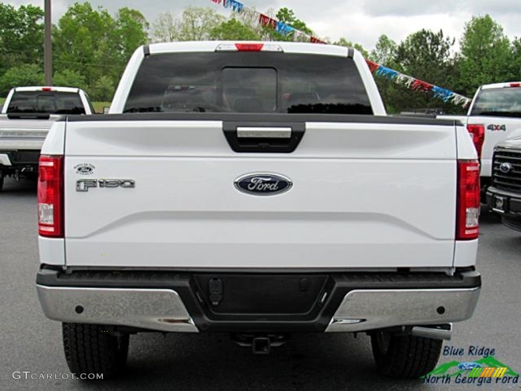 2017 F150 XLT SuperCrew 4x4 - Oxford White / Earth Gray photo #4