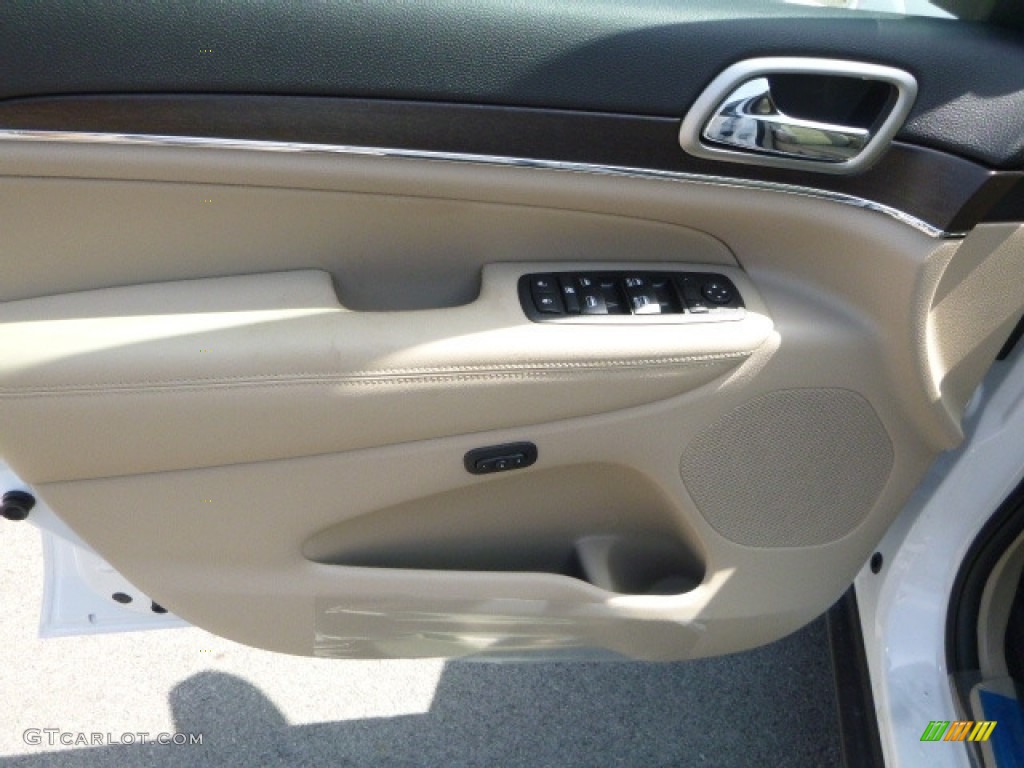 2017 Grand Cherokee Limited 4x4 - Bright White / Black/Light Frost Beige photo #13