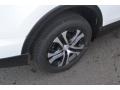 Super White - RAV4 LE Photo No. 9