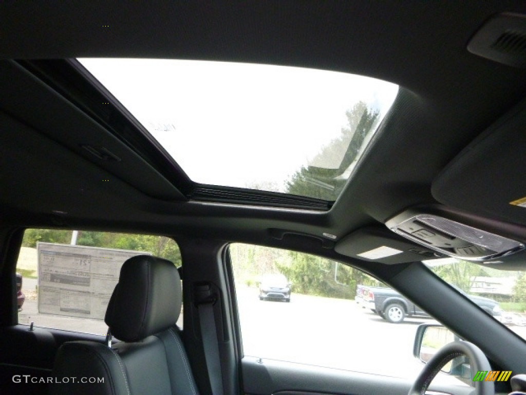 2017 Grand Cherokee Limited 4x4 - Diamond Black Crystal Pearl / Black photo #11