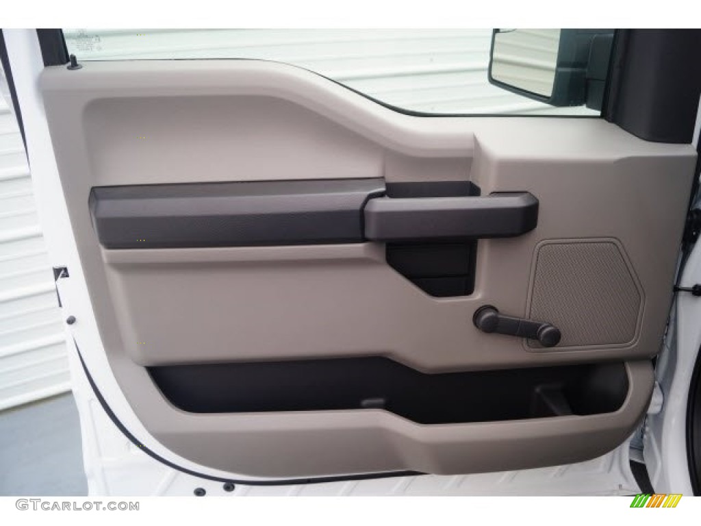 2017 Ford F150 XL Regular Cab Earth Gray Door Panel Photo #120134018