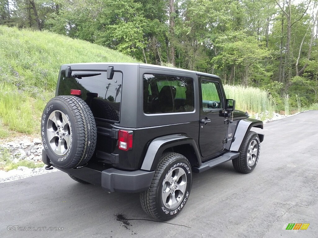 2017 Wrangler Sahara 4x4 - Black / Black photo #6