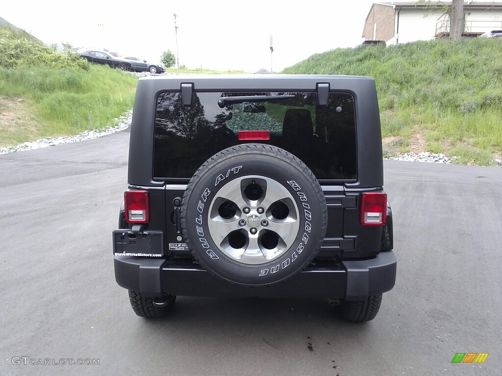 2017 Wrangler Sahara 4x4 - Black / Black photo #7