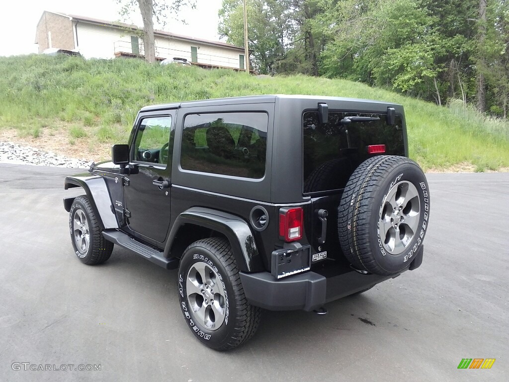2017 Wrangler Sahara 4x4 - Black / Black photo #9