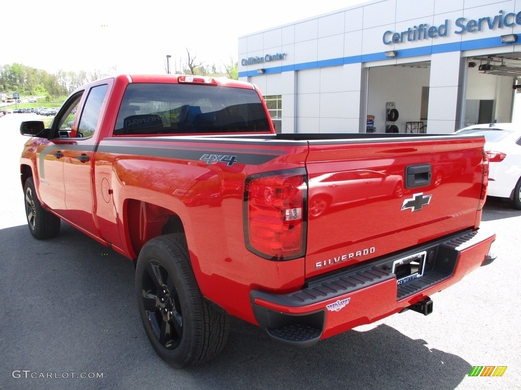 2017 Silverado 1500 Custom Double Cab 4x4 - Red Hot / Dark Ash/Jet Black photo #4