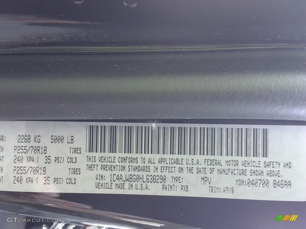 2017 Wrangler Sahara 4x4 - Black / Black photo #28