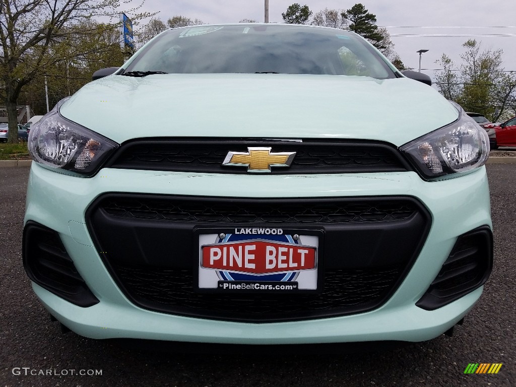 2017 Spark LS - Mint / Jet Black photo #2