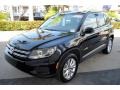 Deep Black Pearl - Tiguan Wolfsburg Photo No. 4