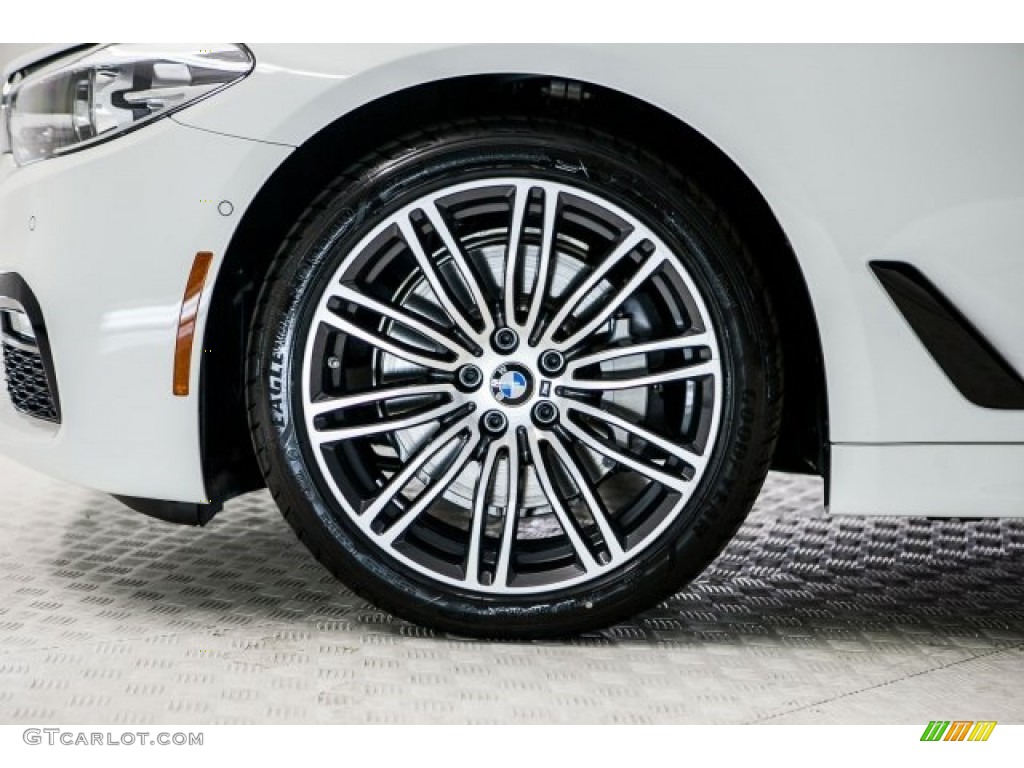 2017 5 Series 530i Sedan - Alpine White / Black photo #9