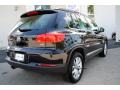 Deep Black Pearl - Tiguan Wolfsburg Photo No. 10