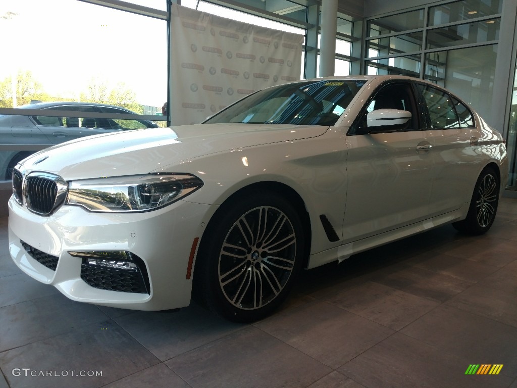 2017 5 Series 540i xDrive Sedan - Alpine White / Black photo #3
