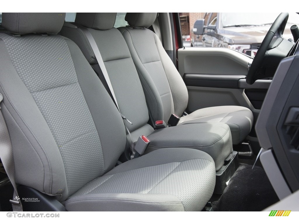 2017 F150 XLT SuperCrew 4x4 - Ruby Red / Earth Gray photo #11