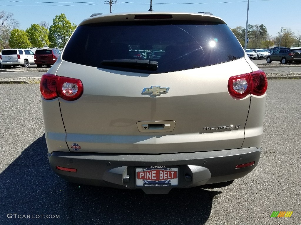 2011 Traverse LT - Gold Mist Metallic / Ebony/Ebony photo #8
