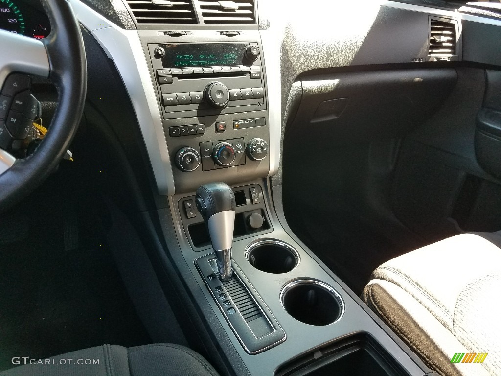 2011 Traverse LT - Gold Mist Metallic / Ebony/Ebony photo #15