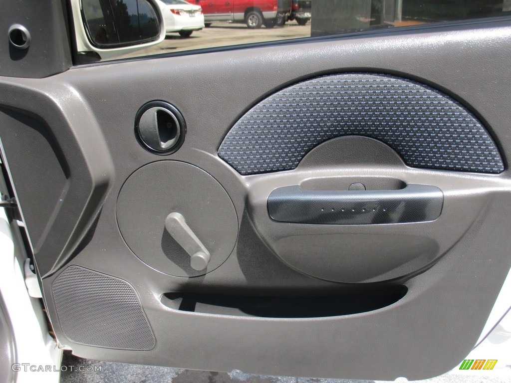 2006 Aveo LS Hatchback - Summit White / Charcoal photo #16
