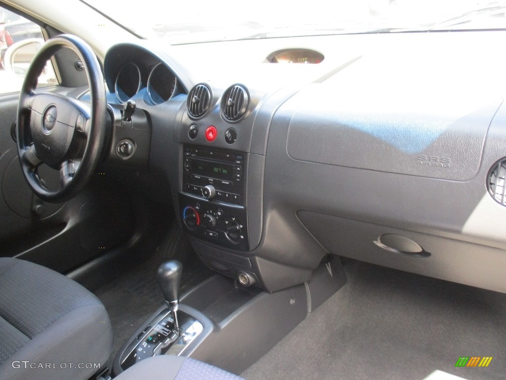2006 Aveo LS Hatchback - Summit White / Charcoal photo #17