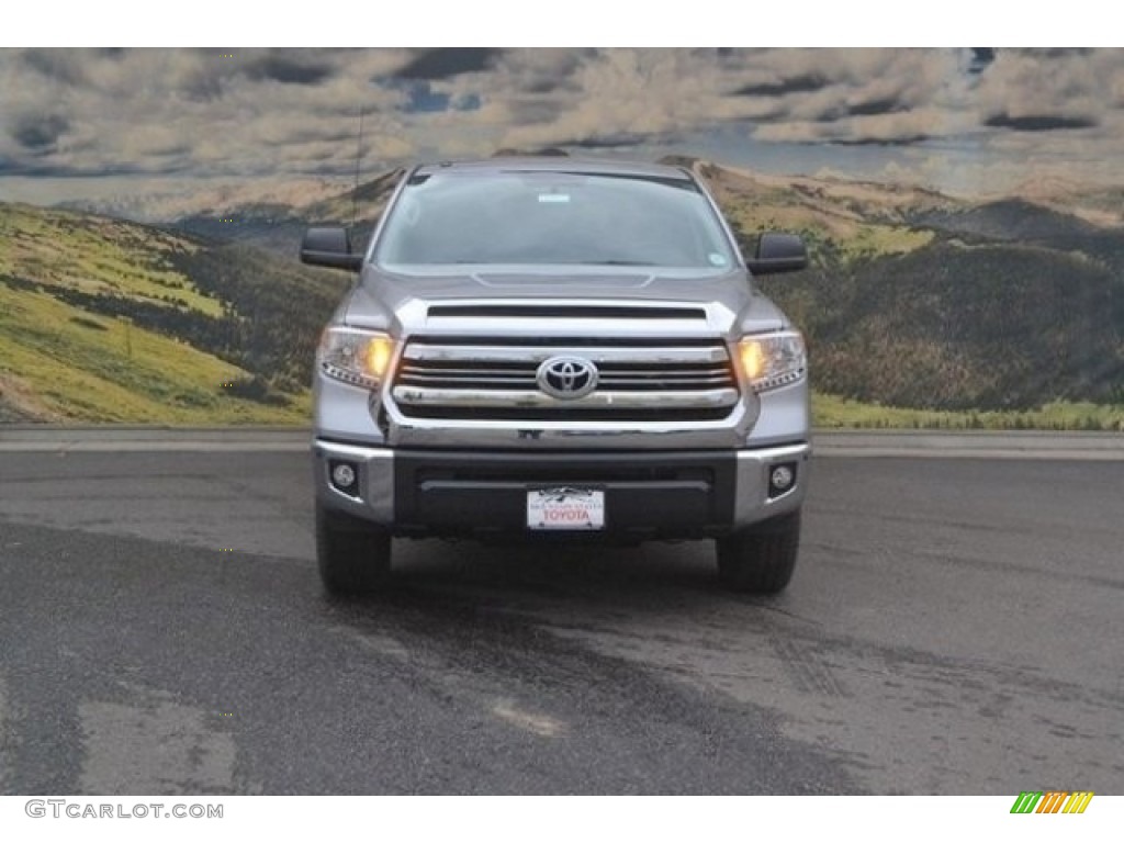 2017 Tundra SR5 CrewMax 4x4 - Silver Sky Metallic / Graphite photo #2