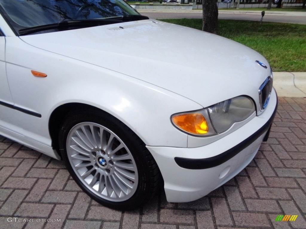 2003 3 Series 330i Sedan - Alpine White / Sand photo #22