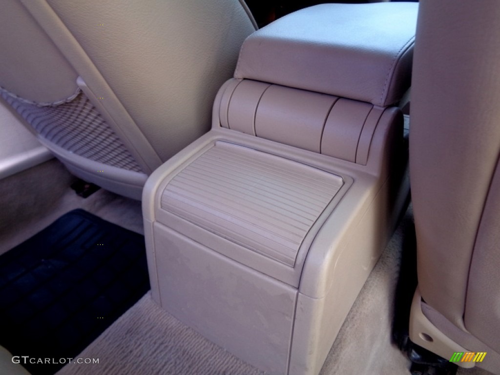 2003 3 Series 330i Sedan - Alpine White / Sand photo #44