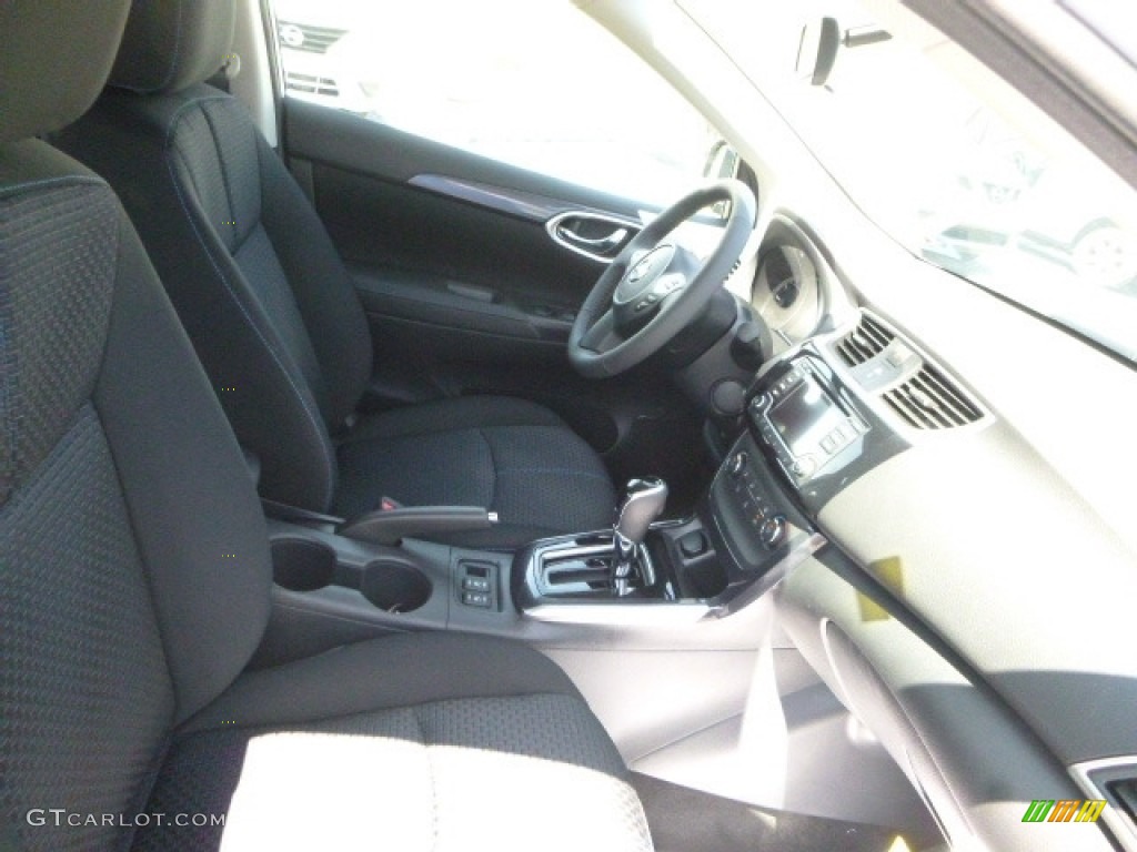2017 Sentra SR - Aspen White / Charcoal photo #3