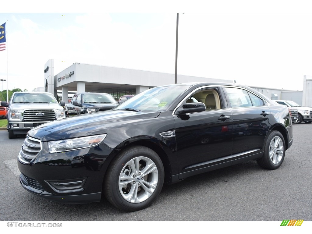 Shadow Black 2017 Ford Taurus SEL Exterior Photo #120178259