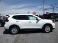 2017 Glacier White Nissan Rogue SV AWD  photo #3