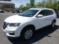 2017 Glacier White Nissan Rogue SV AWD  photo #11