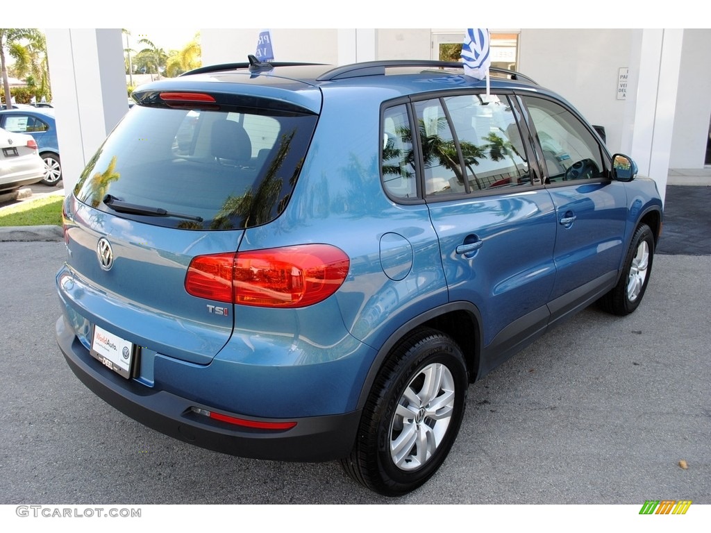 2017 Tiguan S - Pacific Blue Metallic / Charcoal photo #9