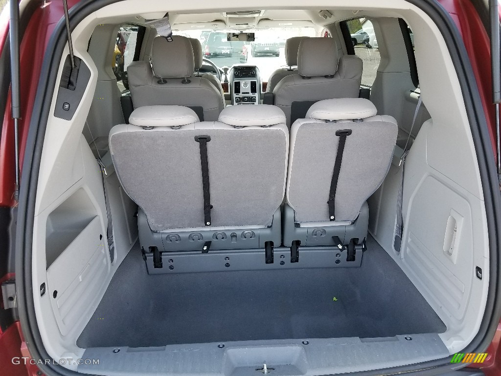 2009 Town & Country Touring - Deep Crimson Crystal Pearl / Medium Slate Gray/Light Shale photo #9