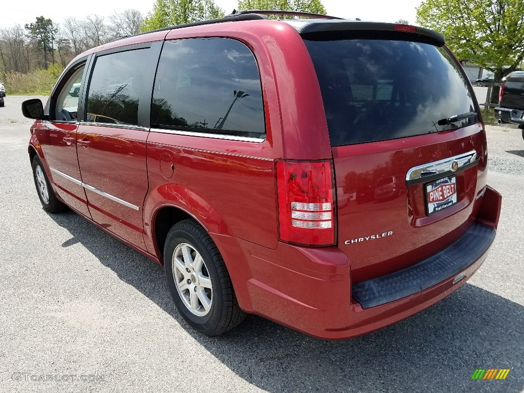 2009 Town & Country Touring - Deep Crimson Crystal Pearl / Medium Slate Gray/Light Shale photo #10
