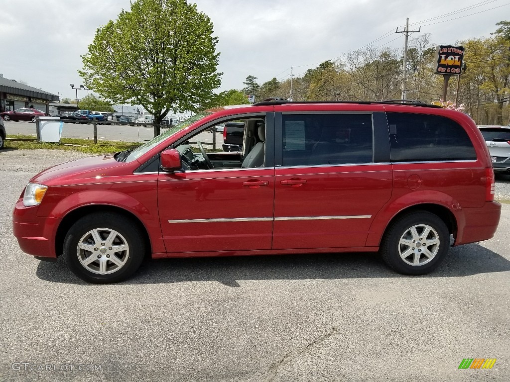 2009 Town & Country Touring - Deep Crimson Crystal Pearl / Medium Slate Gray/Light Shale photo #11