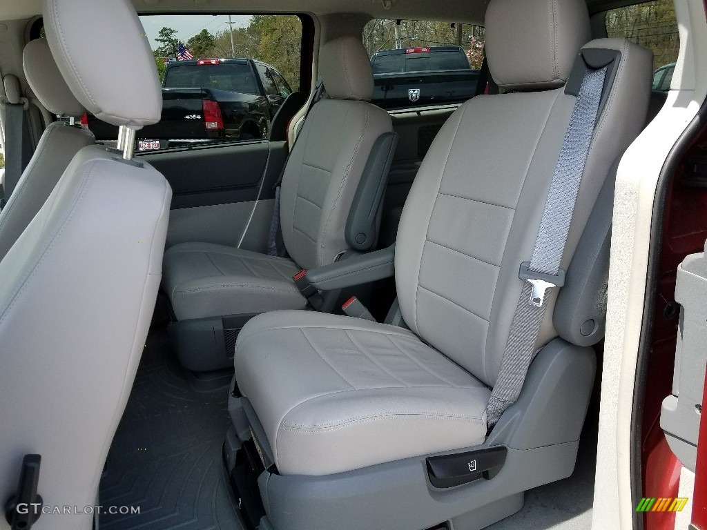 2009 Town & Country Touring - Deep Crimson Crystal Pearl / Medium Slate Gray/Light Shale photo #12