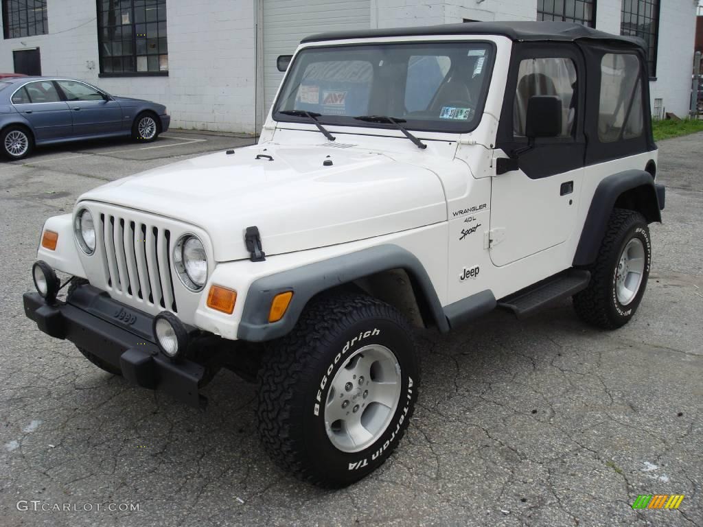 2000 Wrangler Sport 4x4 - Stone White / Camel photo #1