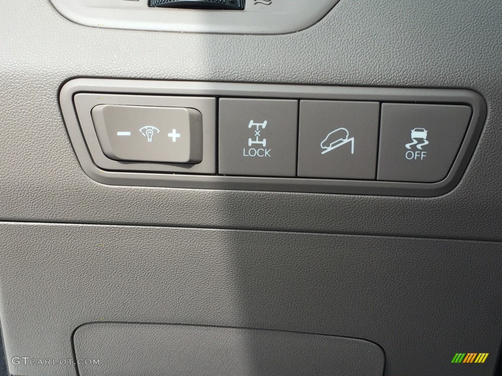 2013 Tucson GLS AWD - Cotton White / Taupe photo #11