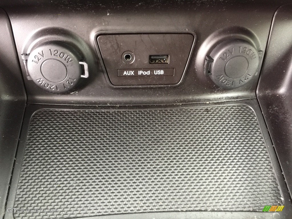 2013 Tucson GLS AWD - Cotton White / Taupe photo #15