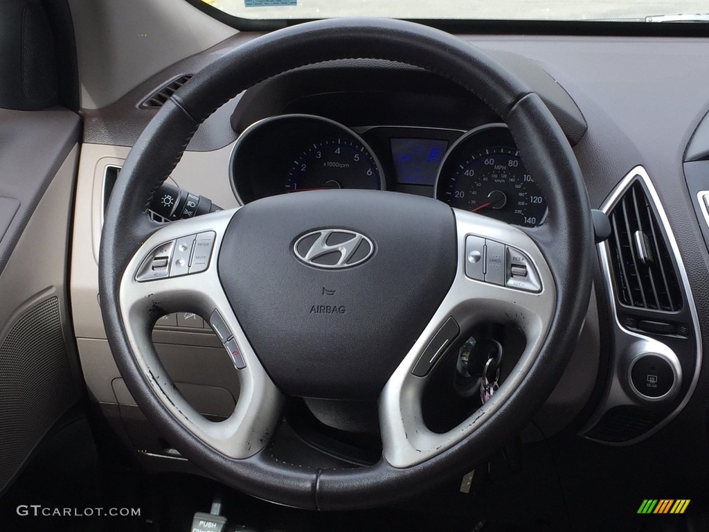 2013 Tucson GLS AWD - Cotton White / Taupe photo #17