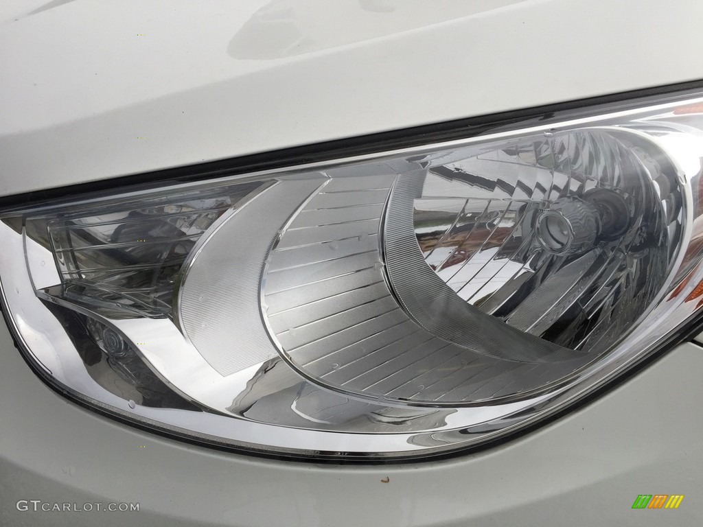 2013 Tucson GLS AWD - Cotton White / Taupe photo #31