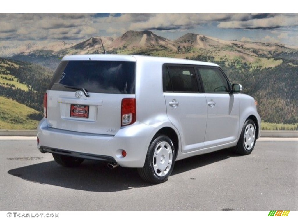 2013 xB  - Classic Silver Metallic / Dark Gray photo #3