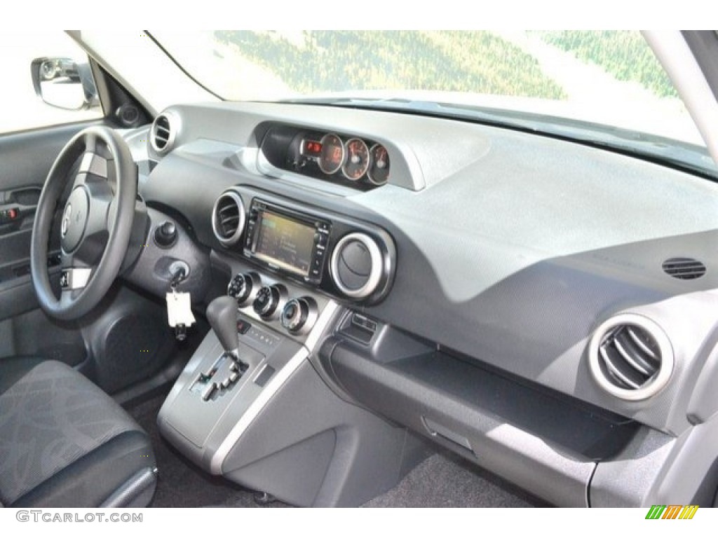 2013 xB  - Classic Silver Metallic / Dark Gray photo #14